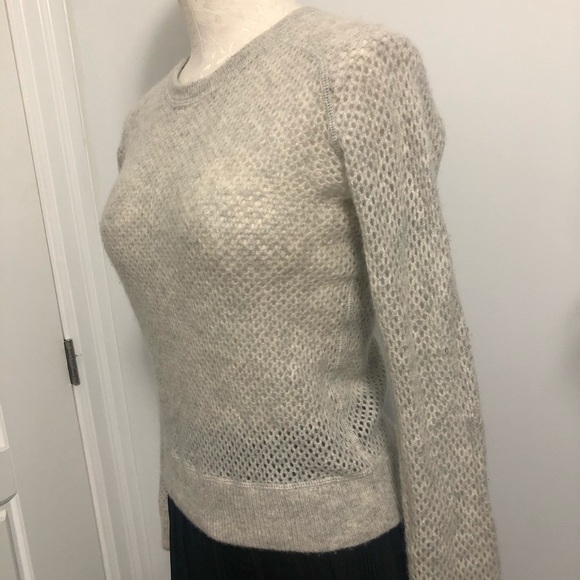 SAKS FIFTH AVE soft grey knitted Cashmere sweater - Picture 8 of 8